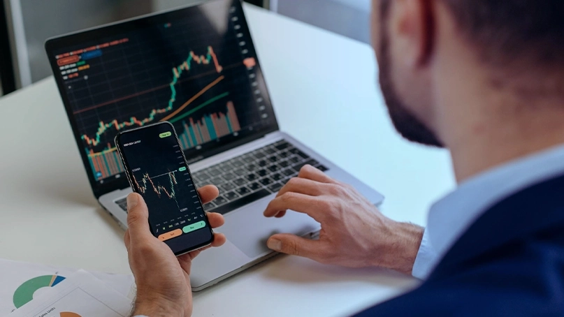 Panel de control de trading de LucroX Ai